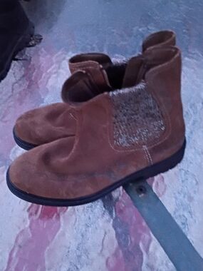 Clarks Men's Brown Suede Chukka Boots